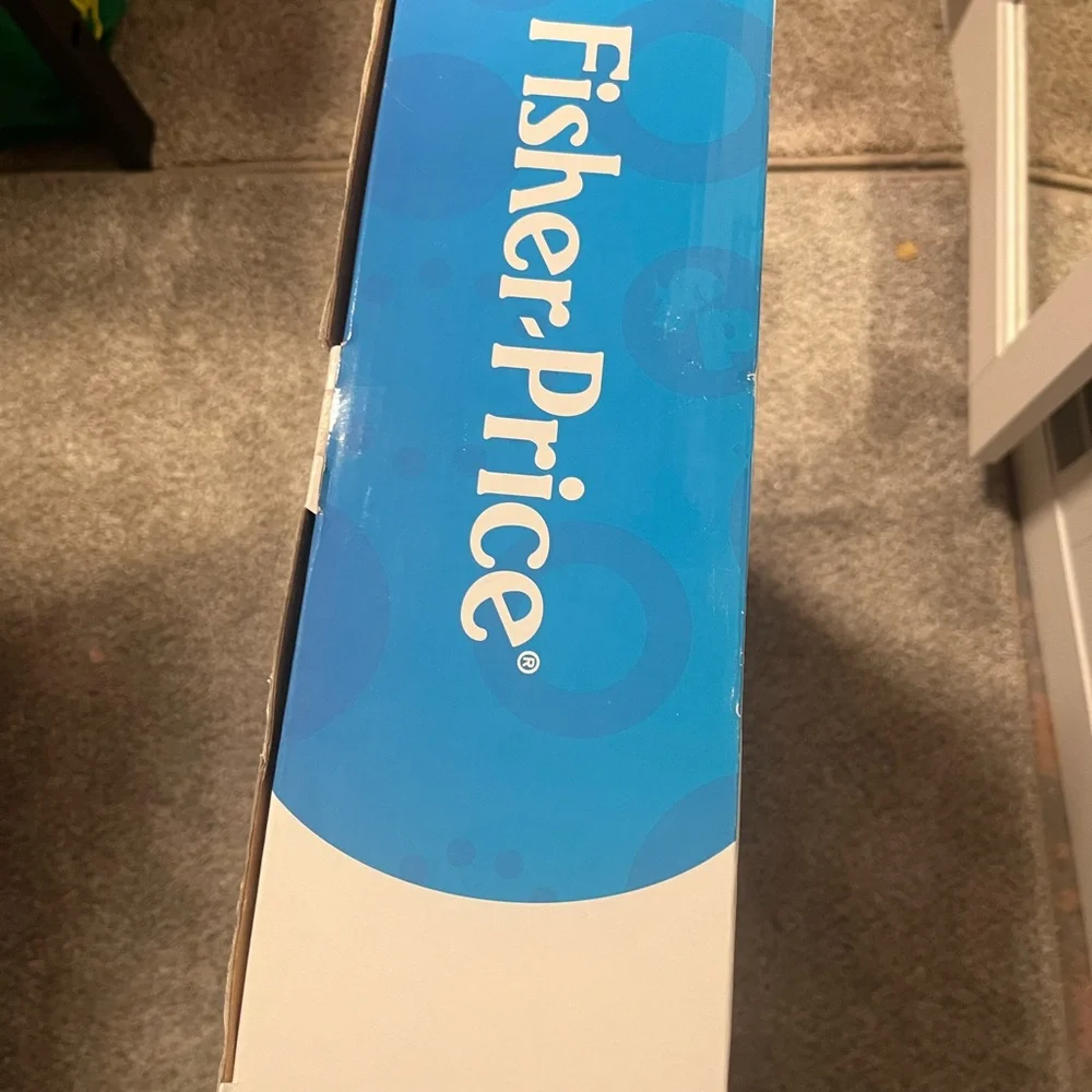 Fisher-Price Mike the Knight Adventure Playset with Red and Yellow - Picture 3 of 5